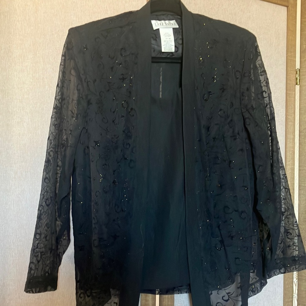 FINAL MARKDOWN Elegant lady dorby Black Sheer Jacket with attached top 16wp